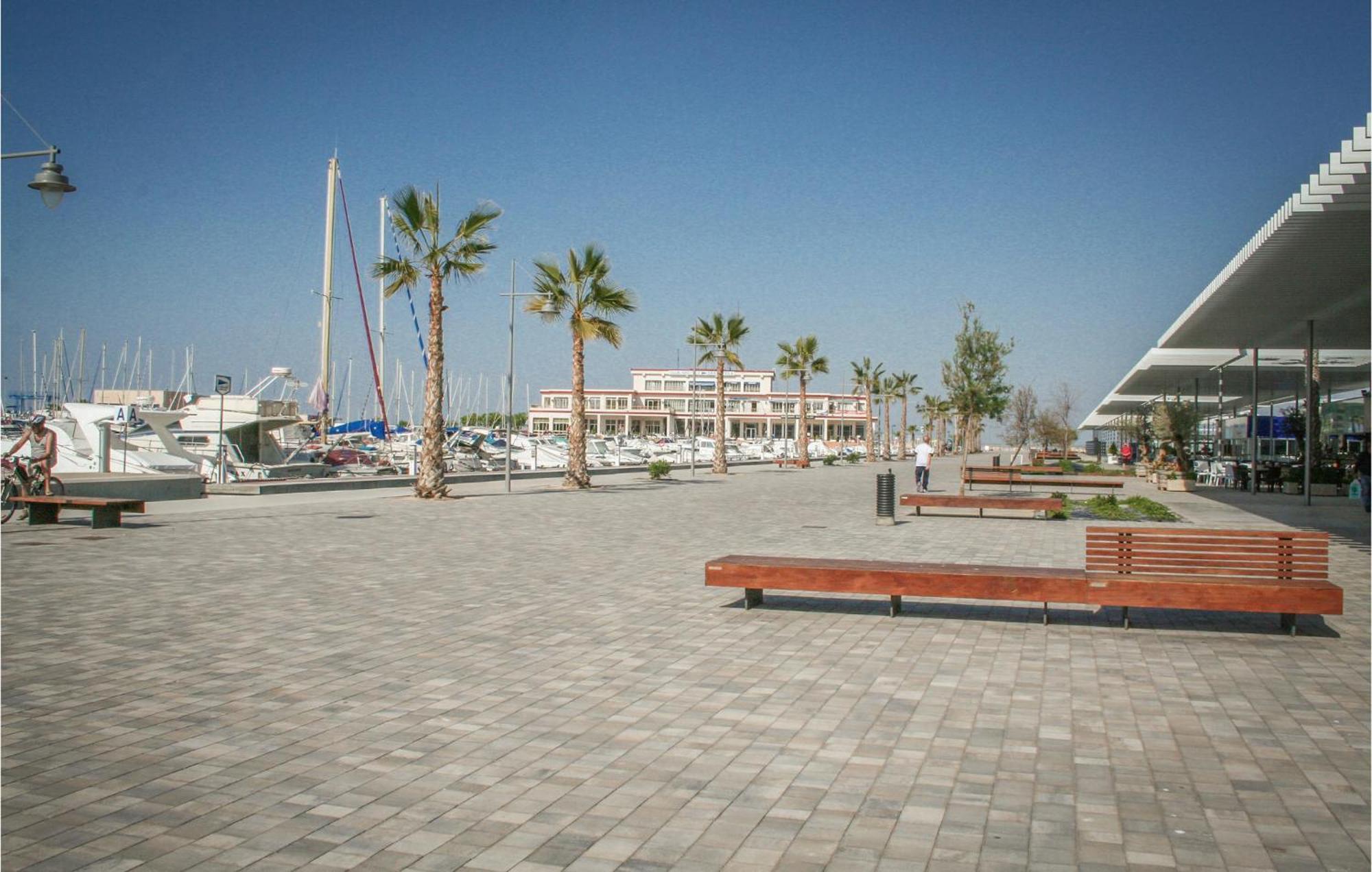 Lovely Apartment In Santa Pola With Wifi Buitenkant foto